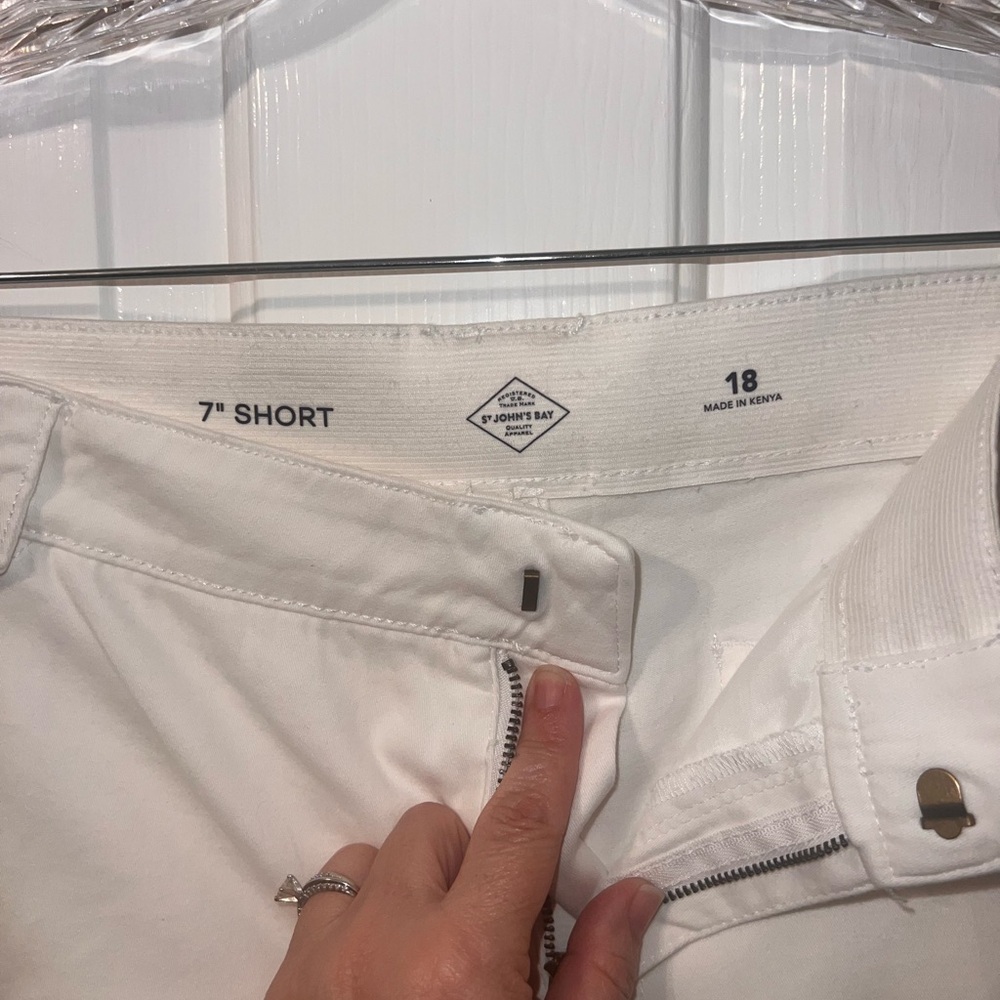 St. John's Bay White Button-Accent Shorts - Picture 4 of 4